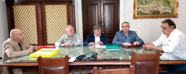 VIDEO|ERUZIONE DEL VESUVIO E BRADISISMO: INCONTRO AL COMUNE DI PIEDIMONTE PER PROVE DI EVACUAZIONE
