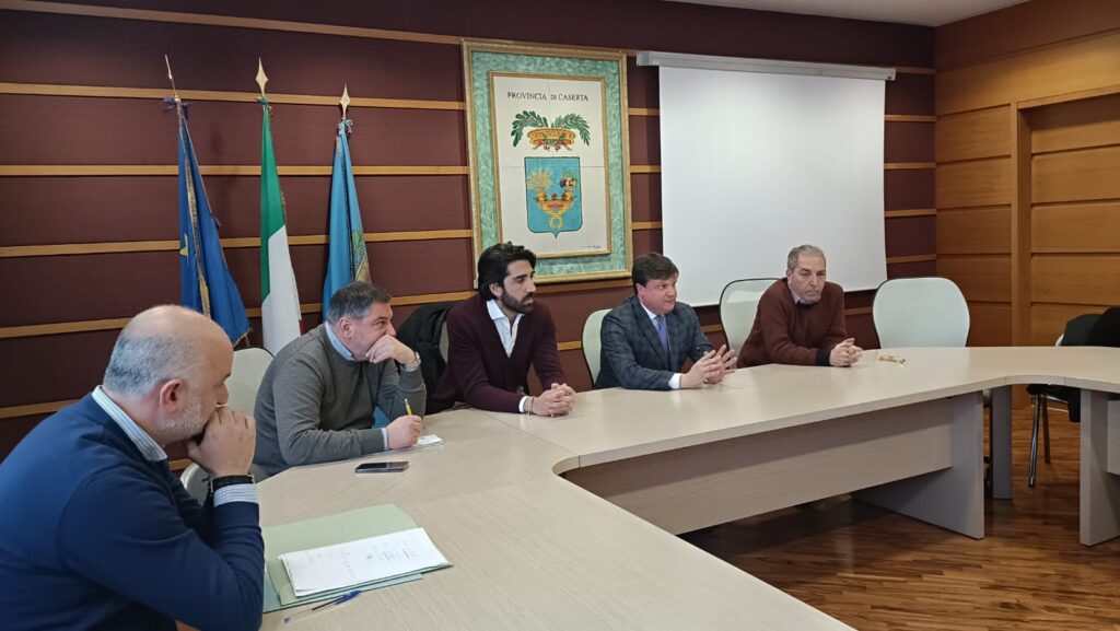 LA PROVINCIA AUTORIZZA DUE GIORNI DI SERVIZIO A FINE ANNO, GLI OPERAI FORESTALI SUPERANO LA QUOTA PER AVVIARE IL PERCORSO DI STABILIZZAZIONE