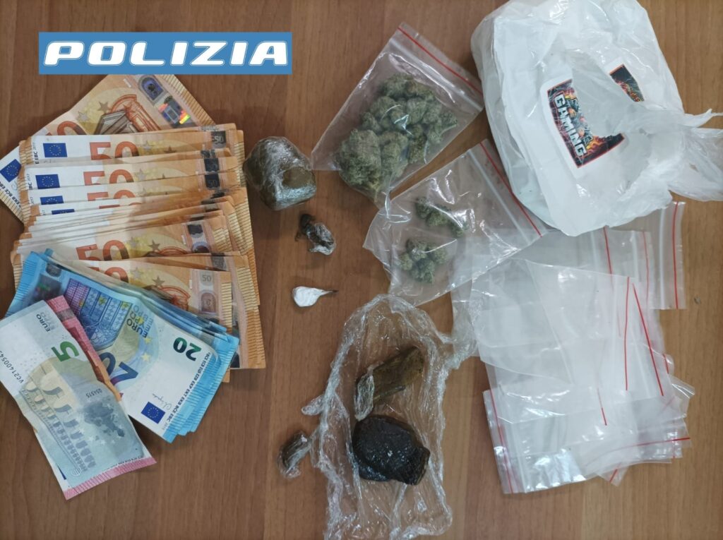 CASERTA, FERMATI CON LA DROGA IN AUTO. 2 ARRESTI