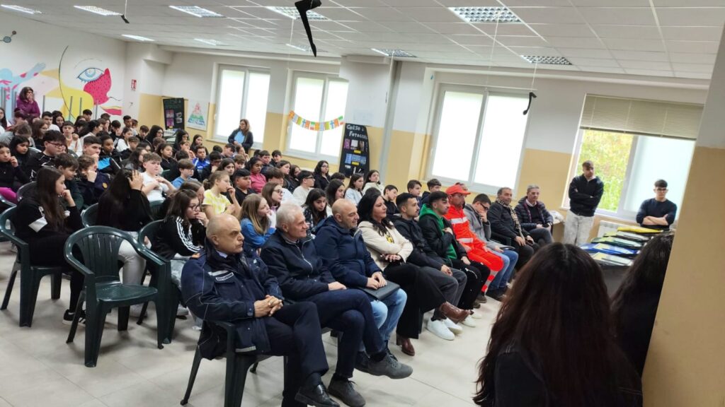 ALVIGNANO, SERVIZIO CIVILE E AMMINISTRAZIONE PER EDUCARE AD UN AMBIENTE PULITO