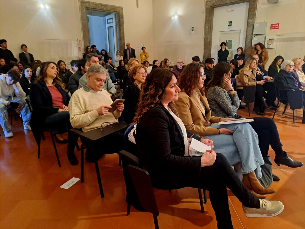 CAPUA, “VOLERE E’ POTERE”, CONSENSI PER LA DIVERTENTE COMMEDIA RAPPRESENTATA DALLA COMPAGNIA “LE MASCHERE STONATE