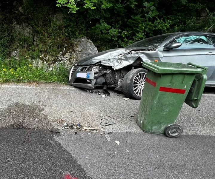 TRAGEDIA SFIORATA A SANT’AGATA DE GOTI: SCONTRO FRA DUE AUTO, NESSUN FERITO GRAVE
