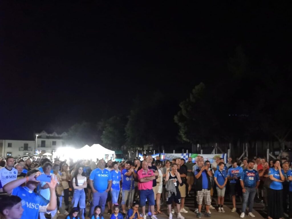 ALVIGNANO IN PIAZZA PER FESTEGGIARE IL NAPOLI CAMPIONE