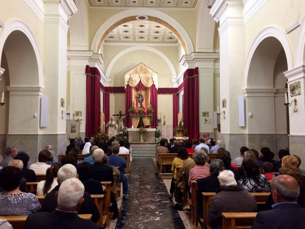 CALVISI, L’ASSOCIAZIONE “ITINERA” IN CAMPO PER SOSTENERE LE ATTIVITÀ BENEFICHE PARROCCHIALI