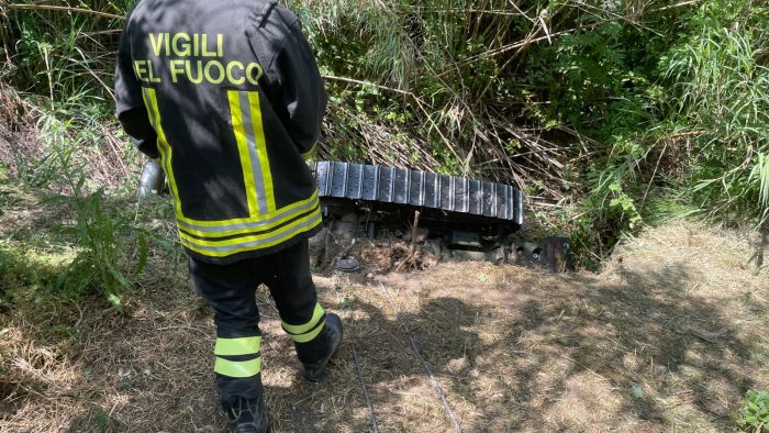 SANNIO, DRAMMA NELLA VALLE VITULANESE, AGRICOLTORE TRAVOLTO DAL SUO TRATTORE