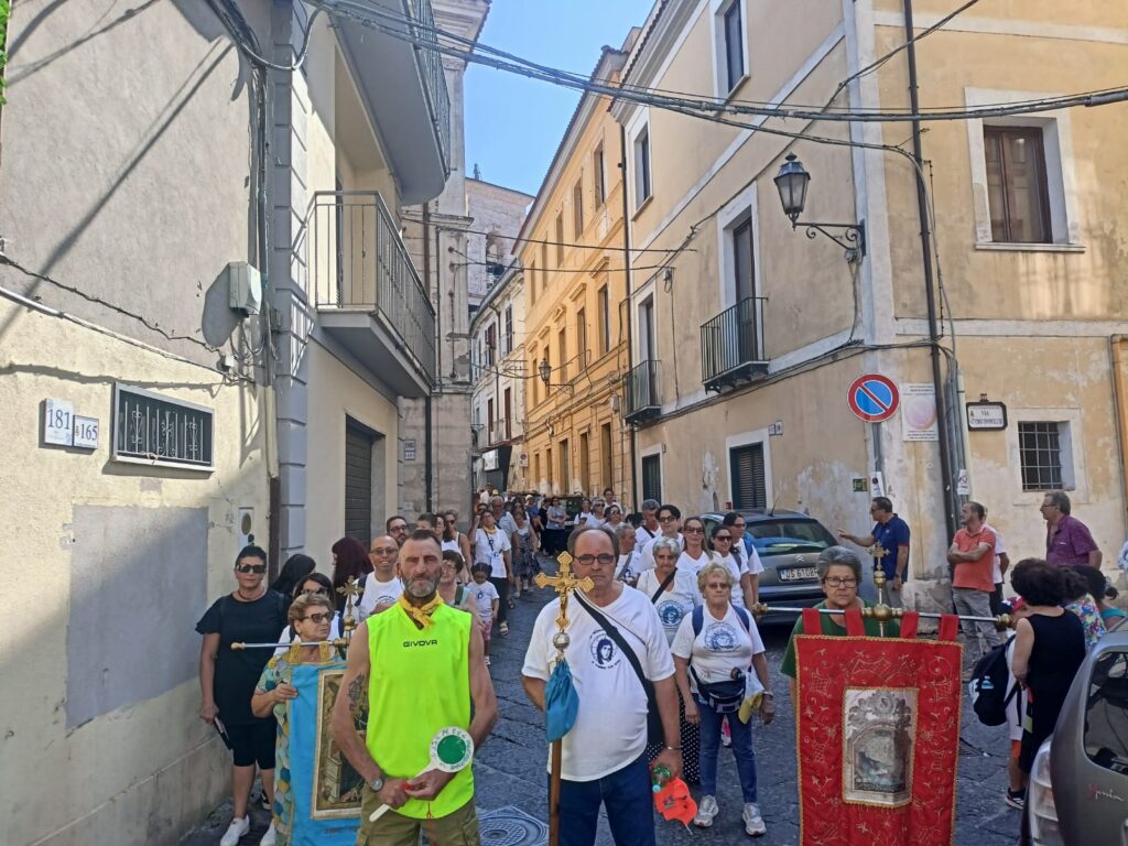 E’ PARTITO IL PELLEGRINAGGIO PER MONTEVERGINE