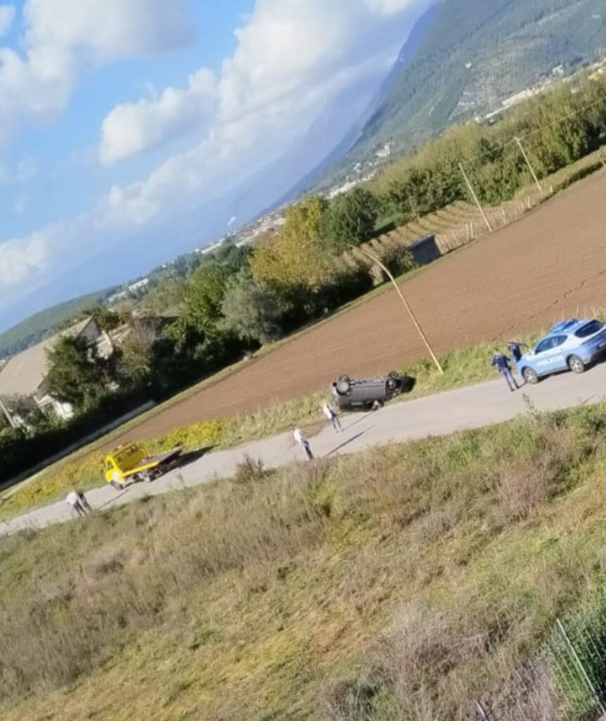 TELESE TERME,SCONTRO FRA AUTO: UN FERITO