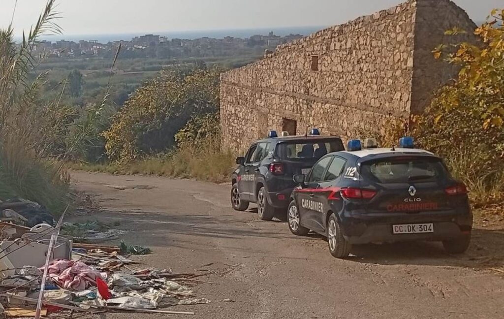 CALVI RISORTA, ABBANDONA SACCHI DI RIFIUTI LUNGO UN TERRENO AGRICOLO: 37ENNE DENUNCIATA DAI CARABINIERI