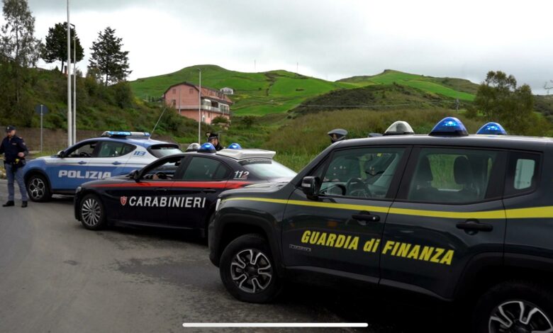 CASTEL VOLTURNO, BUTTAFUORI ABUSIVI.9 PERSONE DENUNCIATE