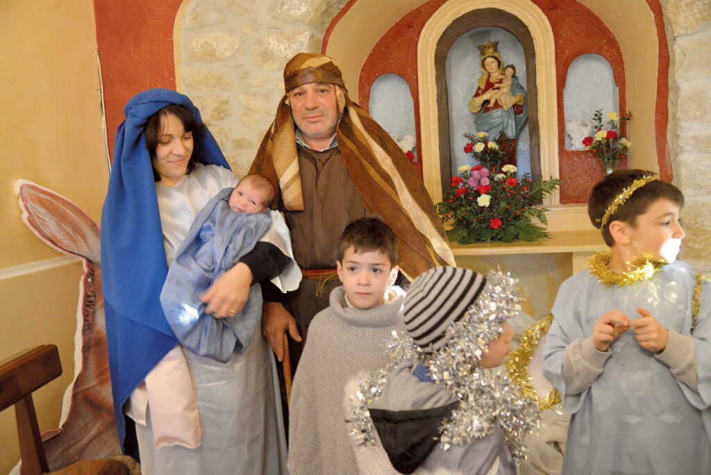ALTO CASERTANO IN FESTA: PRESEPE VIVENTE A LIBERI E FESTA DI BALLI, CANTI E SAPORI TRADIZIONALI A ROCCAROMANA
