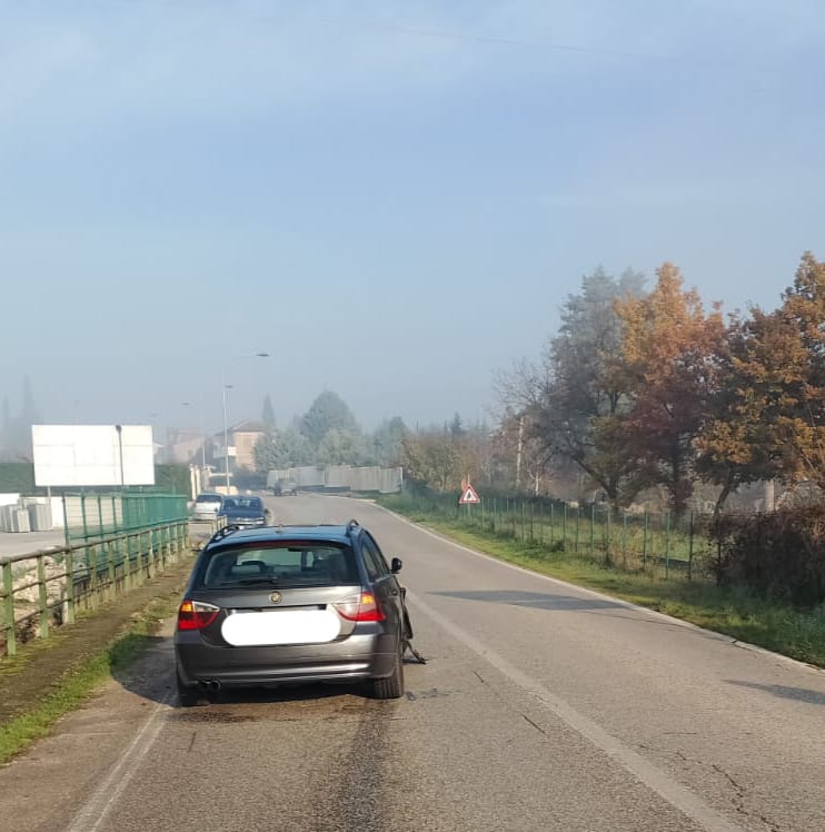 ALVIGNANO, SCONTRO TRA AUTO. ILLESI I CONDUCENTI
