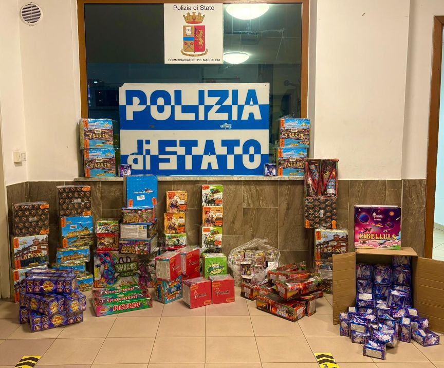 MADDALONI, FUOCHI PIROTECNICI, OLTRE 25 KG SEQUESTRATI DALLA POLIZIA