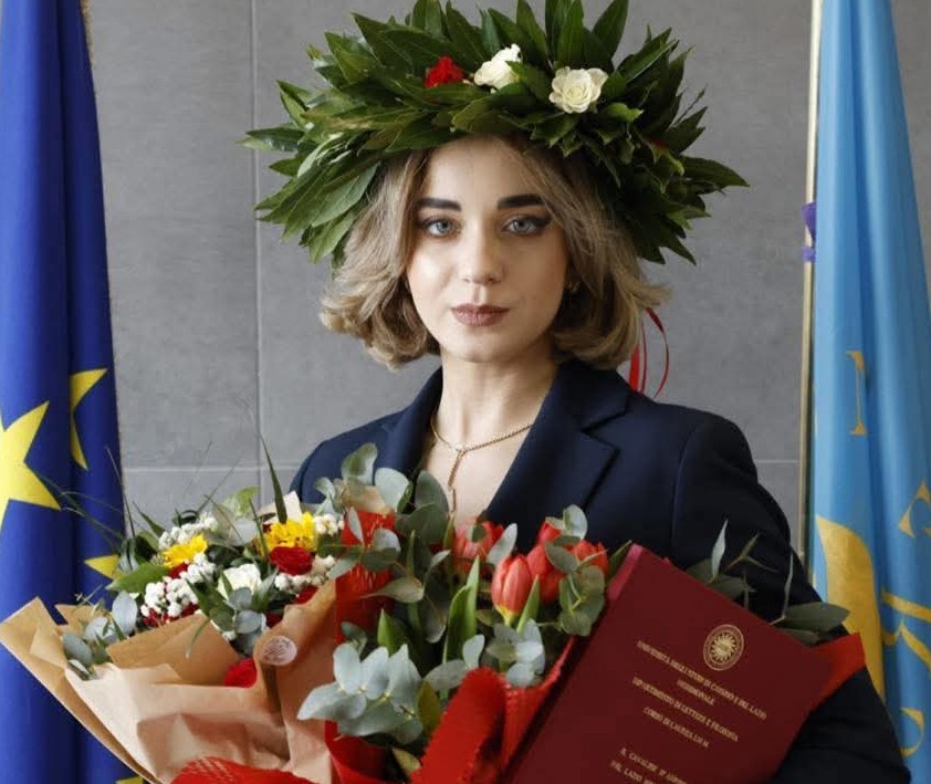 MIGNANO MONTE LUNGO, LA LAUREA DI ROSY. TANTI AUGURI