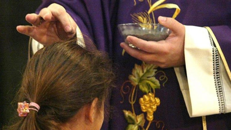 SPARANISE, STASERA L’IMPOSIZIONE DELLE CENERI AL CENTRO PASTORALE