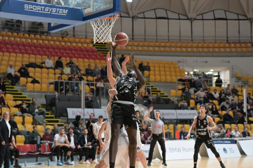 LA PAPERDI JUVECASERTA TORNA ALLA VITTORIA A ROMA 80-69