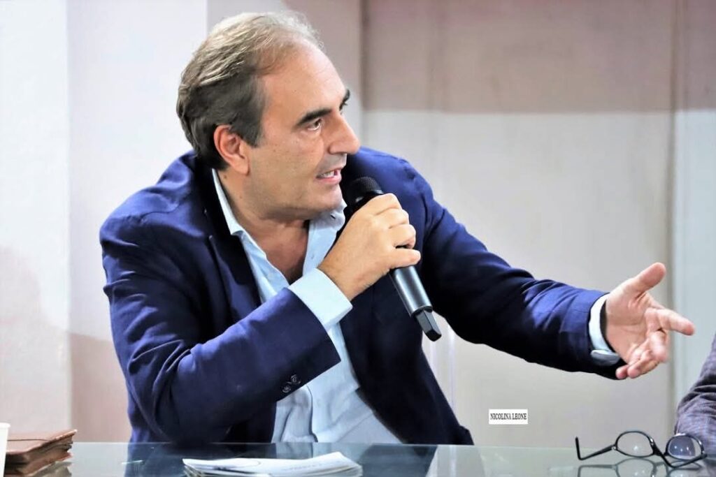 GIOIA SANNITICA, CONCLUSA ALLA GRANDE LA PRESENTAZIONE DEL LIBRO DI PERONE