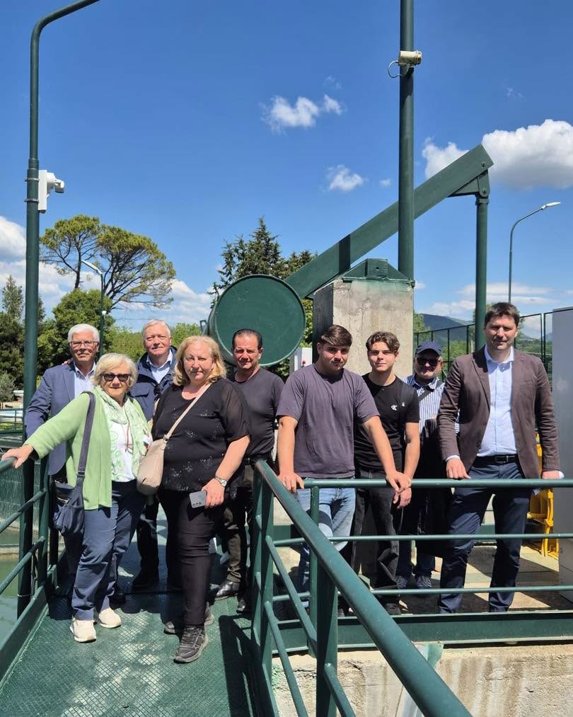 DALLA TEORIA ALLA PRATICA: GLI STUDENTI DELL’ISISS DI PIEDIMONTE M. SCOPRONO L’IMPIANTO FOTOVOLTAICO GALLEGGIANTE
