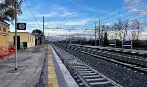 PERSONA INVESTITA E UCCISA DA UN TRENO TRA AVERSA E VILLA LITERNO: DISAGI SULLA LINEA NAPOLI-ROMA