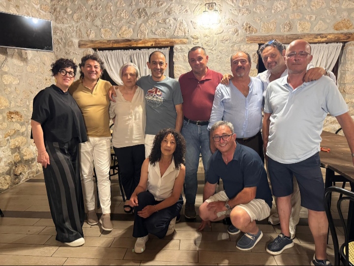 RIMPATRIATA DI EX ALLIEVI INFERMIERI DOPO 31 ANNI DAL DIPLOMA FRA EMOZIONI E RICORDI