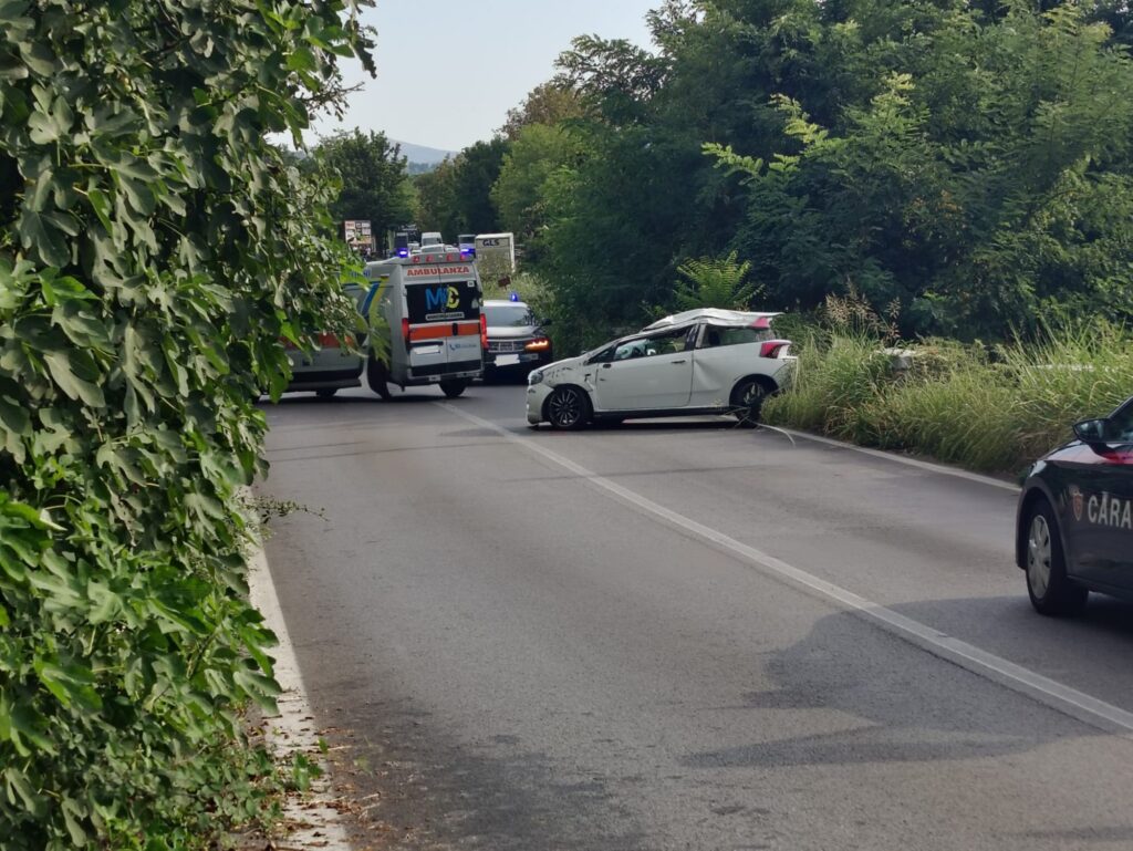 ALVIGNANO, SCHIANTO AL MIGLIO 25, DIVERSI I MEZZI COINVOLTI