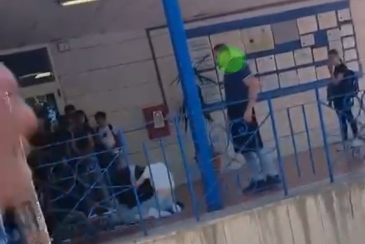 PIEDIMONTE MATESE, DUE RAGAZZINE SE LE DANNO DI SANTA RAGIONE IL PRIMO GIORNO DI SCUOLA