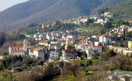 RAVISCANINA, 2° EDIZIONE DI «ARTE IN VILLA: PITTURA E ARTIGIANATO”