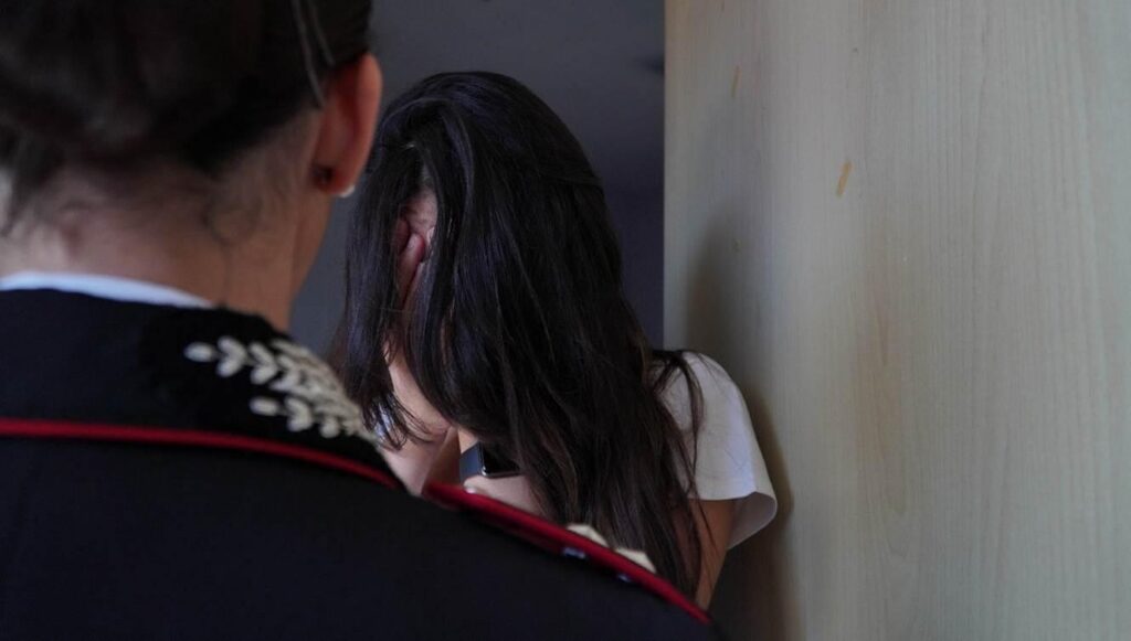 GRICIGNANO DI AVERSA, TORNA SOTTO CASA DELLA EX NONOSTANTE IL DIVIETO: ARRESTATO DAI CARABINIERI