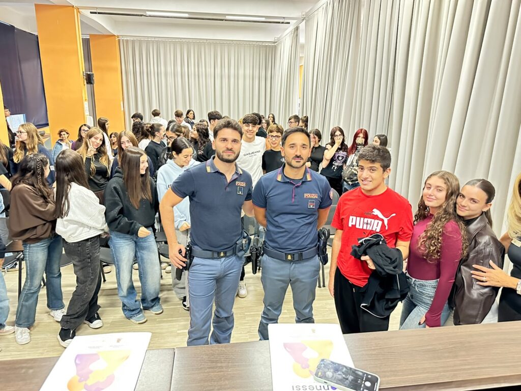 POLIZIA DI STATO : UNA VITA DA SOCIAL – ACTION WEEK”. INCONTRI CON GLI STUDENTI DI MARCIANISE E CAPUA