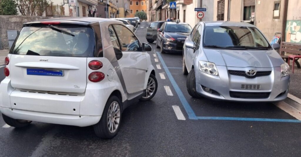 ALVIGNANO, INCIDENTE STRADALE IN CORSO UMBERTO, SOLO DANNI MATERIALI