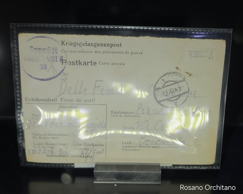 PIANA DI MONTE VERNA, UNA LETTERA DAL CAMPO DI PRIGIONIA TORNA A CASA DOPO 83 ANNI: EMOZIONE E LACRIME ALLA CERIMONIA DI RICONSEGNA